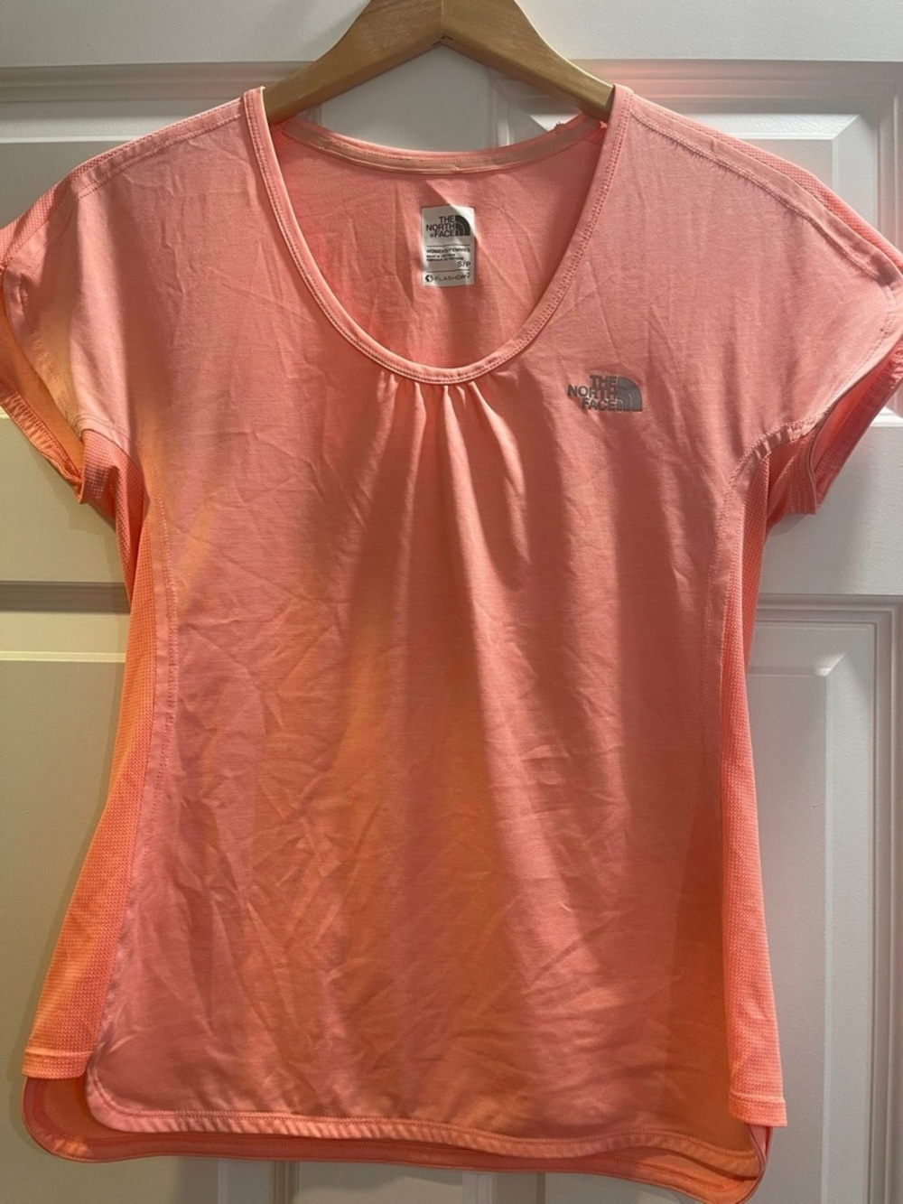 Women’s North Face t-shirt - small